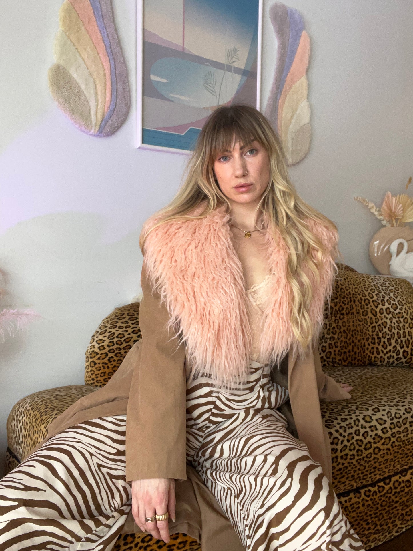 Baby pink Mongolian faux-fur collar