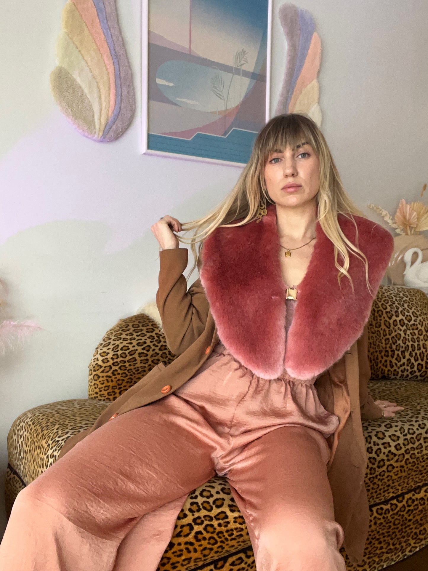 Dusty rose luxe faux-fur collar