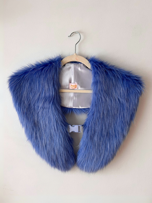 Blue faux-fur collar