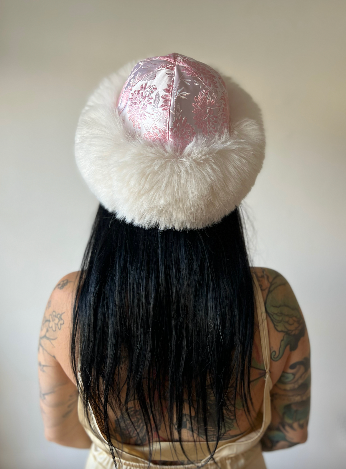 Blossom faux fur hat
